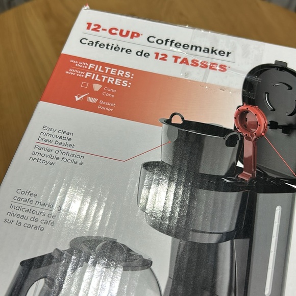 Black+Decker 12-Cup Coffeemaker - Picture 5 of 6